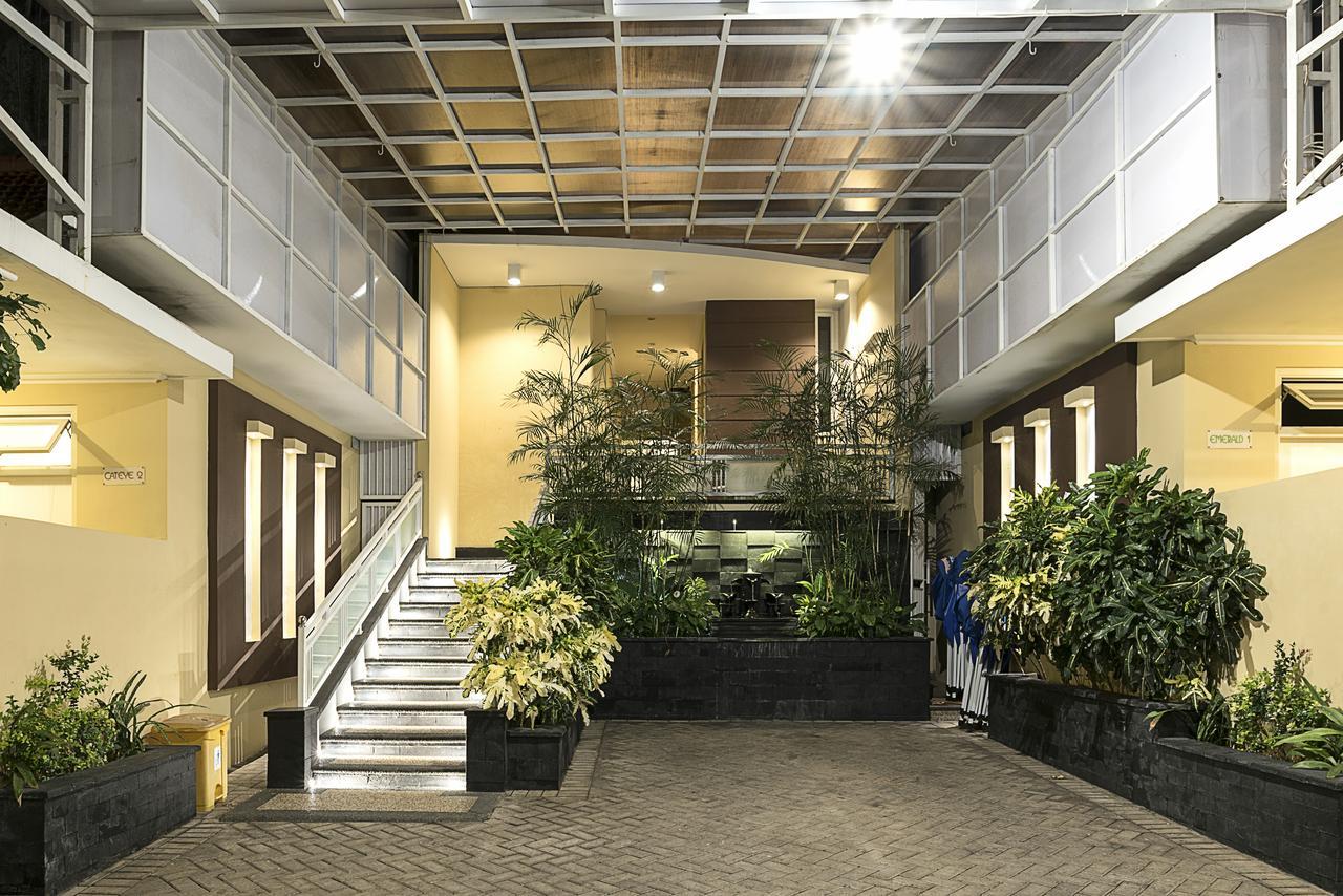 Riverstone Hotel & Cottage Batu  Exterior foto